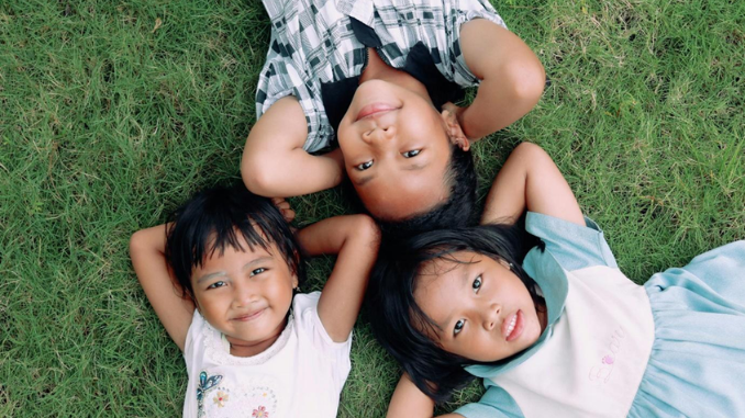 Aktivitas Latih Anak Survival Dasar Ketika Liburan Keluarga